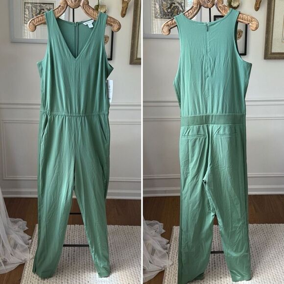 NWT Athleta Brooklyn Jumpsuit Vineyard Green $128 6 - Picture 1 of 7